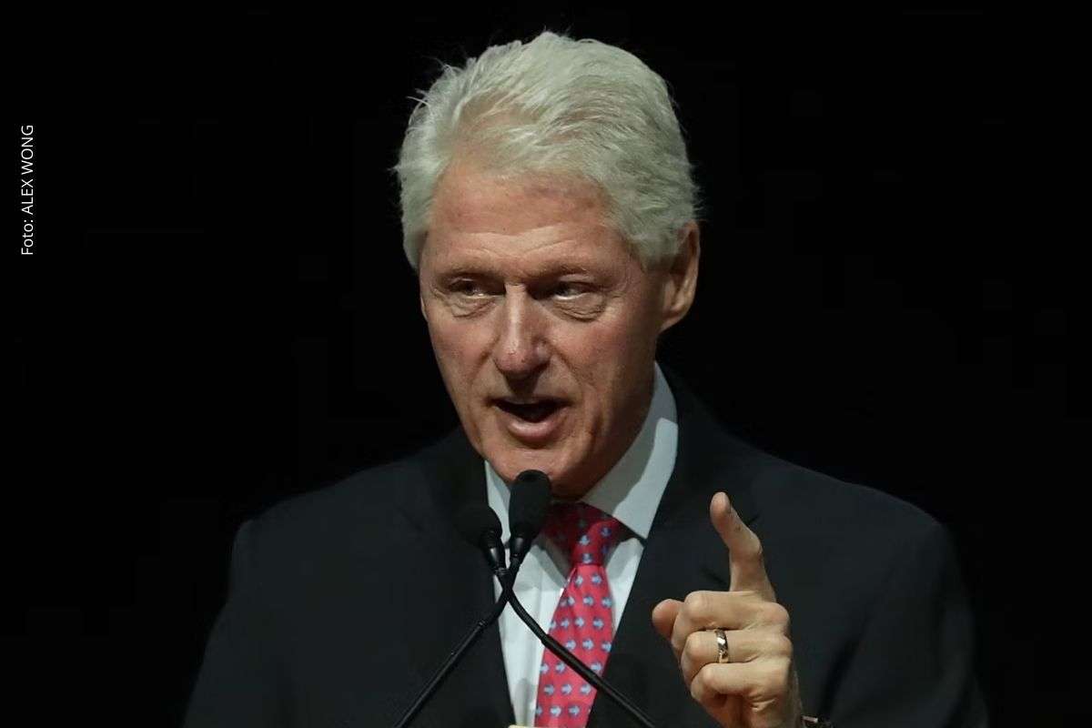 Ex-presidente presta esclarecimentos a parlamentares republicanos enquanto democratas cobram depoimento de Donald Trump sob juramento.