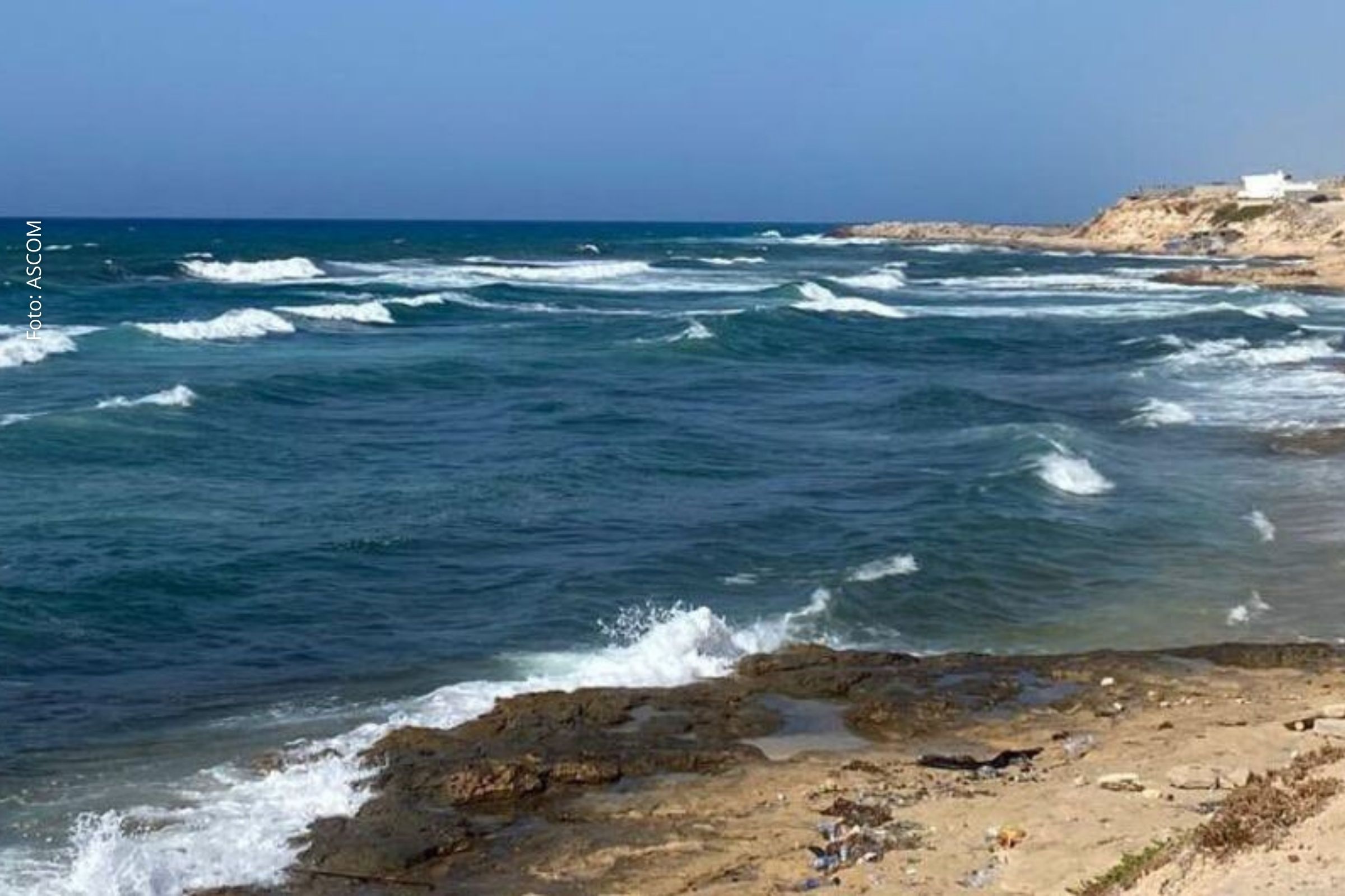 Embarcação partiu de Al-Zawiya, virou ao largo de Zuwara e elevou para 484 o número de vítimas na rota em 2026.