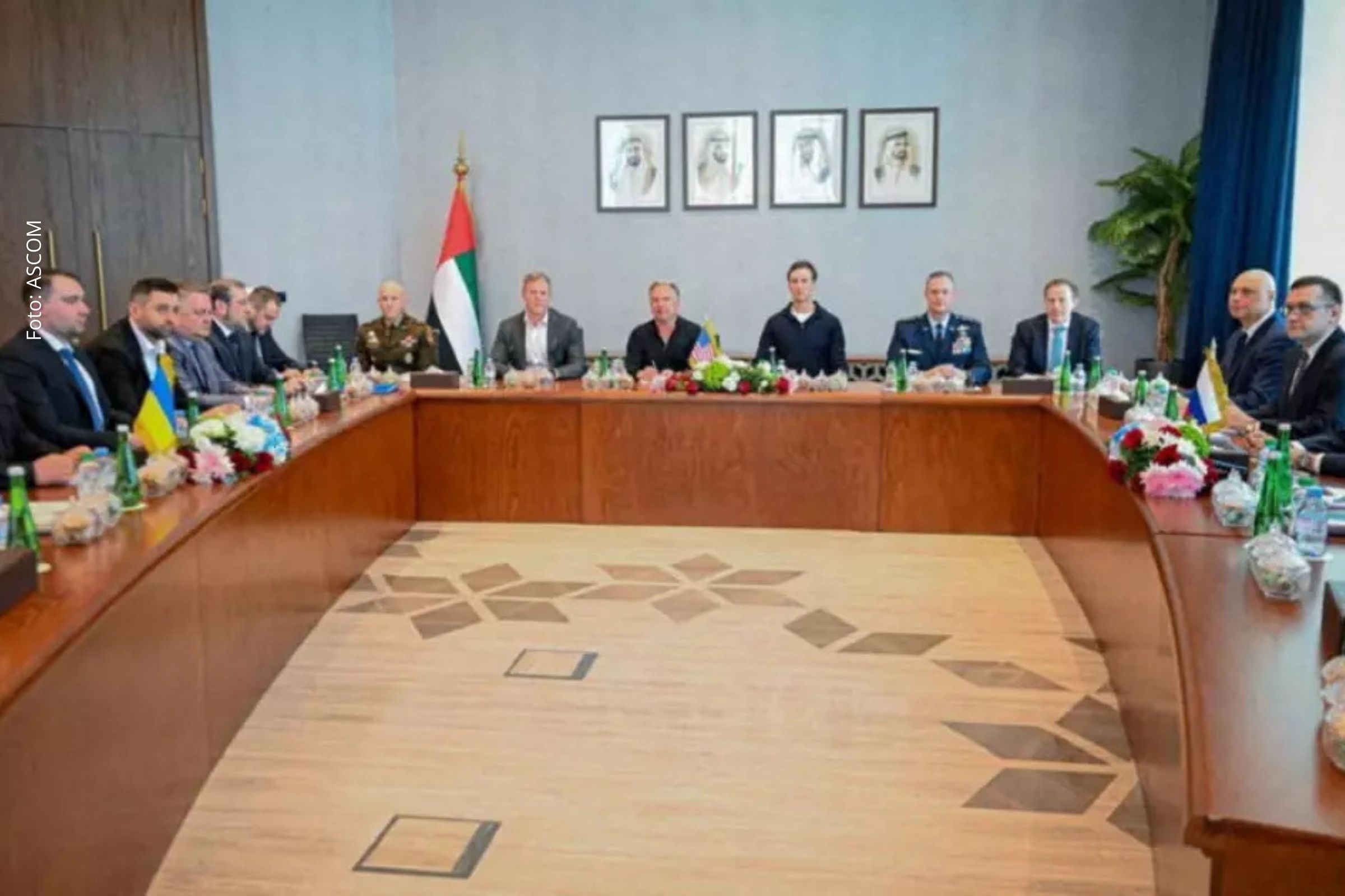 Encontro trilateral discute cessar-fogo, mantém divergências territoriais e ocorre em meio a ataques e movimentação diplomática de China, EUA e Rússia.