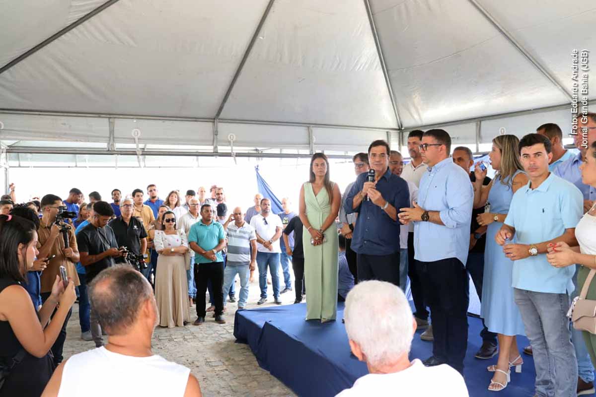A SDE da Bahia celebrou a inauguração do parque fabril da Marvin Fardamentos em Olindina, com foco na confecção de roupas, artefatos de segurança e atendimento ao setor têxtil. A empresa, com 25 anos de atuação e matriz em Camaçari, abre sua quarta unidade, com produção baseada em brim e tecido antichama. O projeto prevê capacidade acima de 10 mil peças/mês, investimento de R$ 1,2 milhão e 25 empregos diretos, com meta de 50 ainda em 2026.