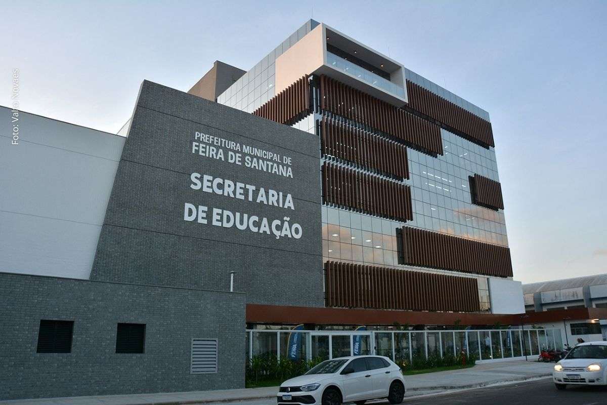 Decreto institui grupo com secretarias, Procuradoria e representantes docentes para modernizar cargos e analisar impacto financeiro.