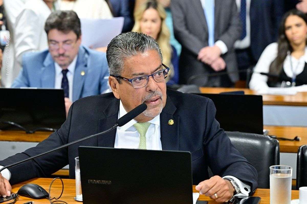 CAS cria o Profimed como requisito para registro profissional e altera regras para agências de turismo com foco em formalização e cadastro federal.