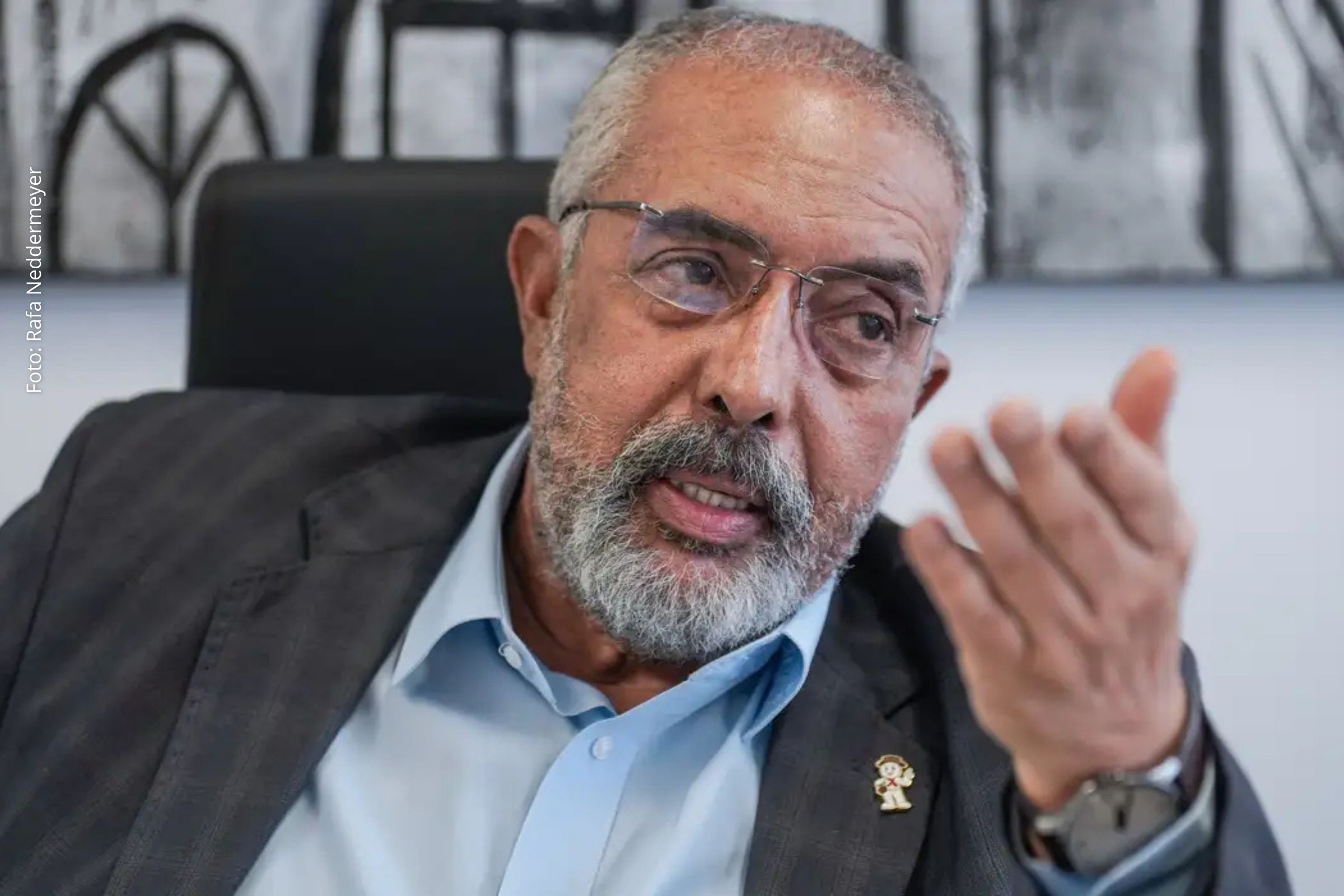 Propostas em tramitação preveem menos horas semanais, mais dias de descanso e impacto direto para milhões de trabalhadores brasileiros.