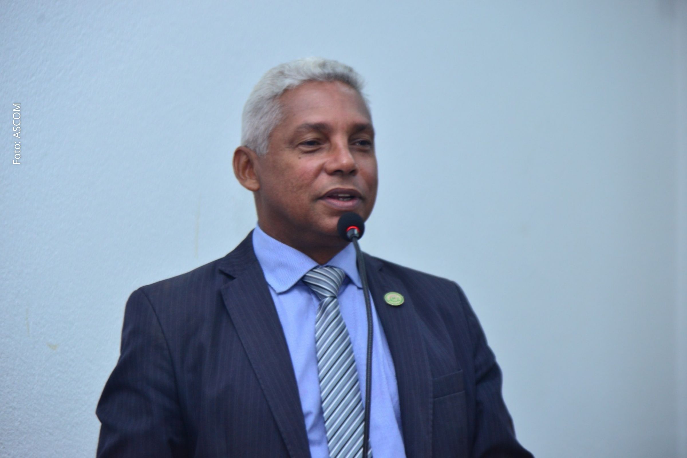 Proposta apresentada na Câmara aponta contratação efetiva de servidores como solução para reduzir atrasos e ampliar capacidade técnica da secretaria.