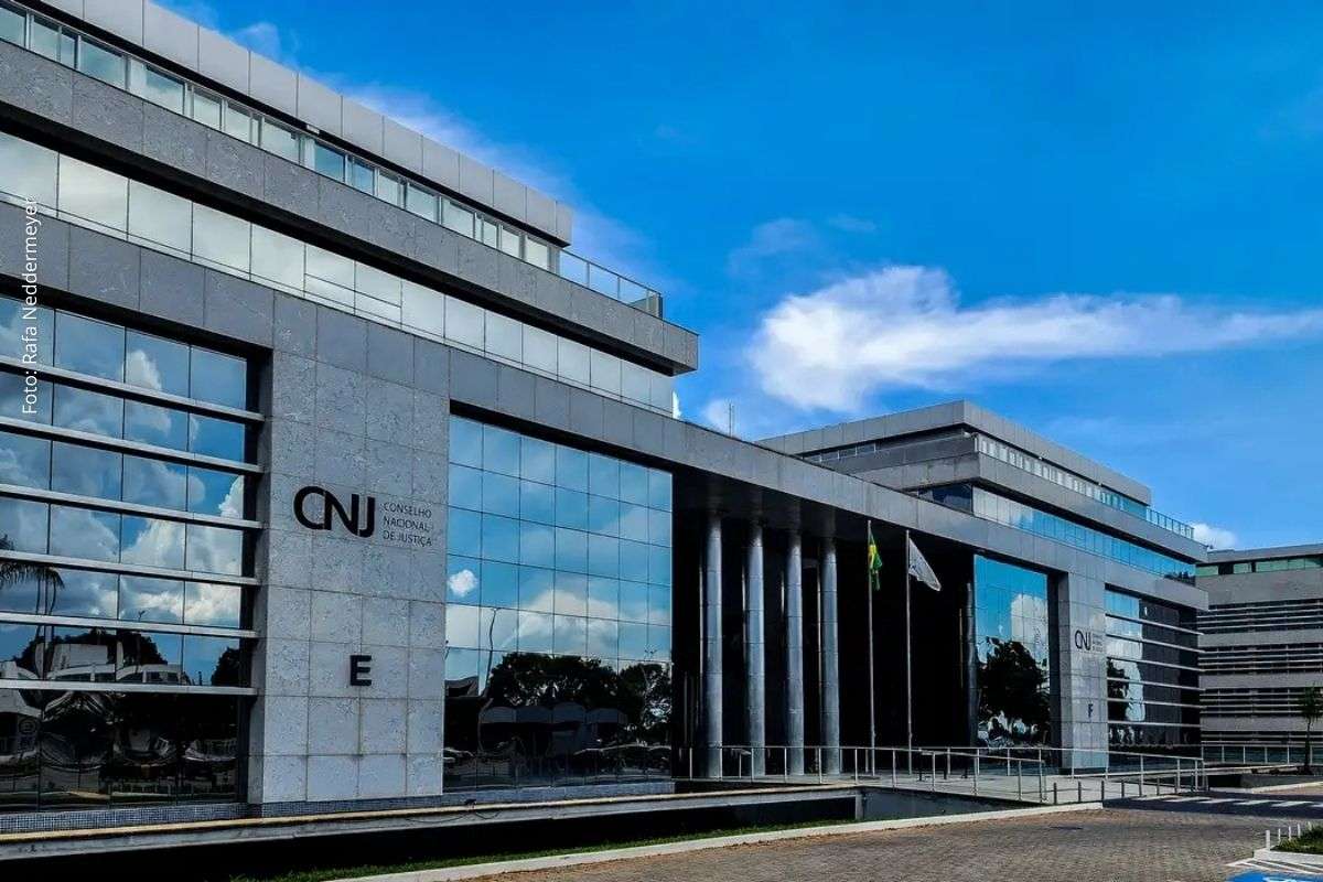 Levantamento foi divulgado após entendimento do STF que admite perda do cargo como sanção máxima.