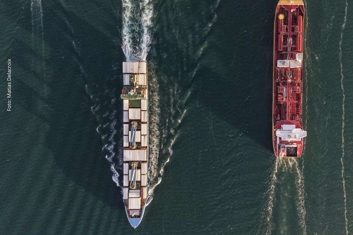 Bloqueios, conflitos e eventos climáticos expõem fragilidades em rotas essenciais para transporte de petróleo e mercadorias.