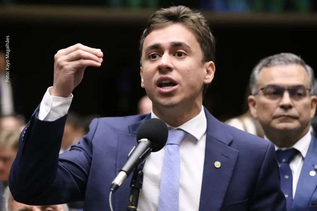 Deputado participou de agenda política no Nordeste e em Brasília; empresa afirma que avião operava como táxi aéreo sem vínculo societário com empresário.