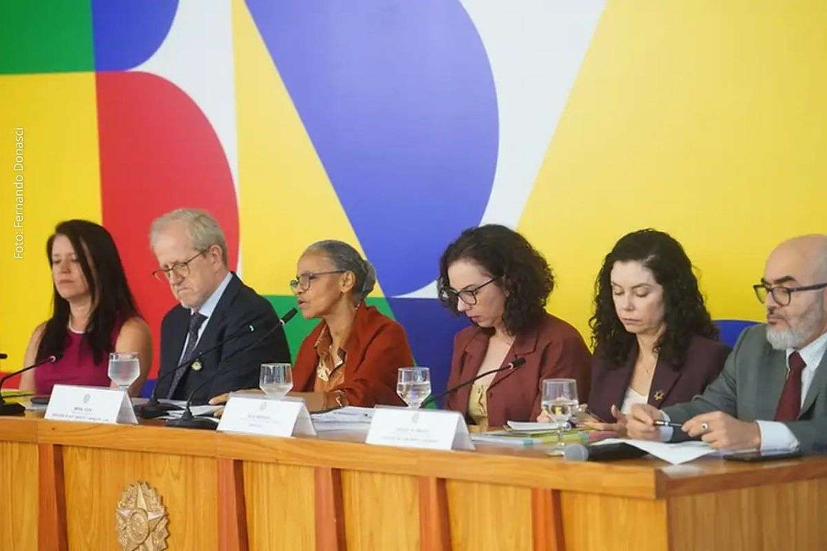Documento orienta políticas públicas e investimentos para enfrentar a crise climática no Brasil.