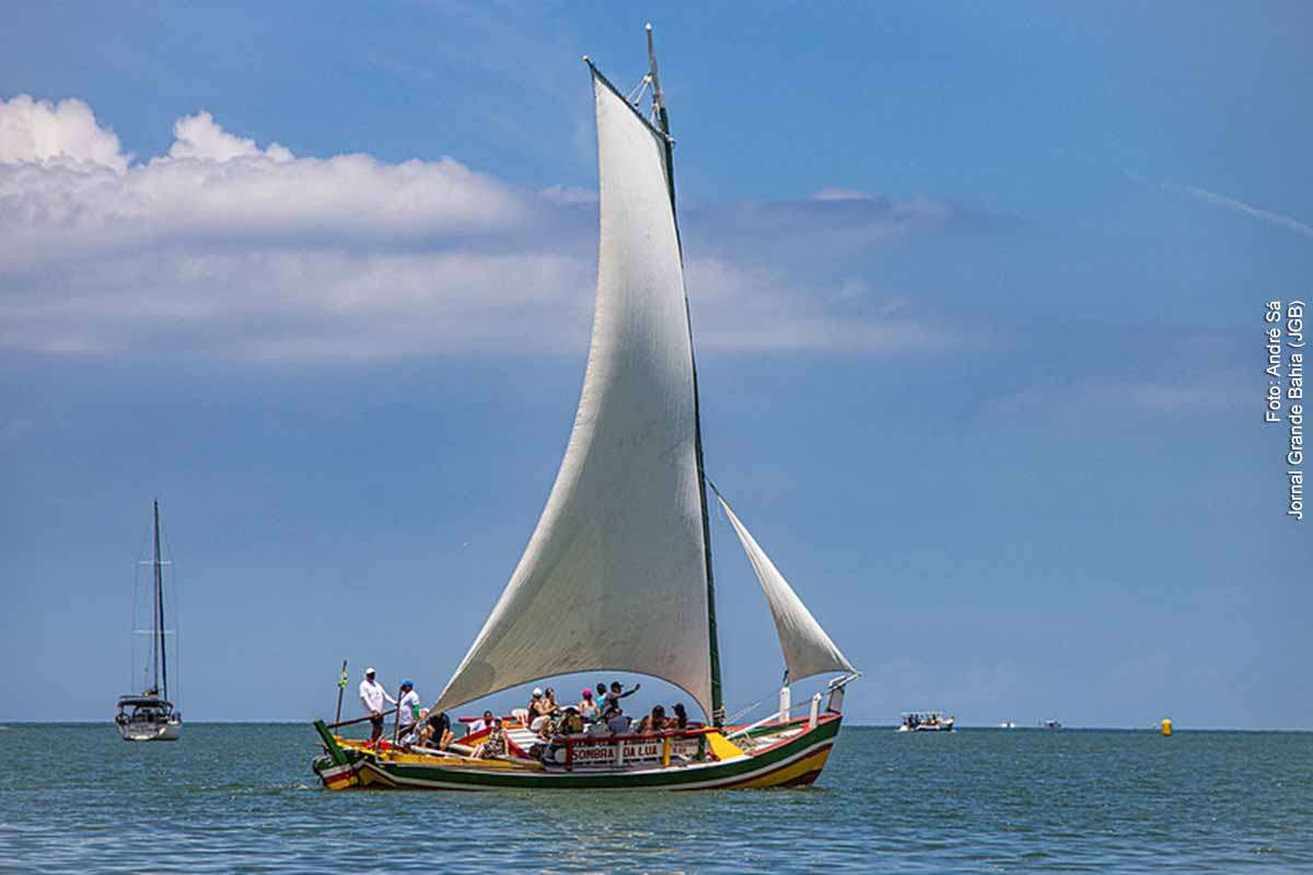 O I Encontro Náutico-Cultural do Museu do Recôncavo Wanderley Pinho reuniu cerca de 2 mil pessoas em Candeias, com programação gratuita voltada a cultura, esporte, lazer e formação. A regata com 64 embarcações, os passeios de saveiro, as oficinas, exposições e ações de acessibilidade reforçaram o papel do museu como equipamento cultural ativo. A iniciativa também destacou a integração entre patrimônio, comunidade e tradição náutica na Baía de Todos os Santos.