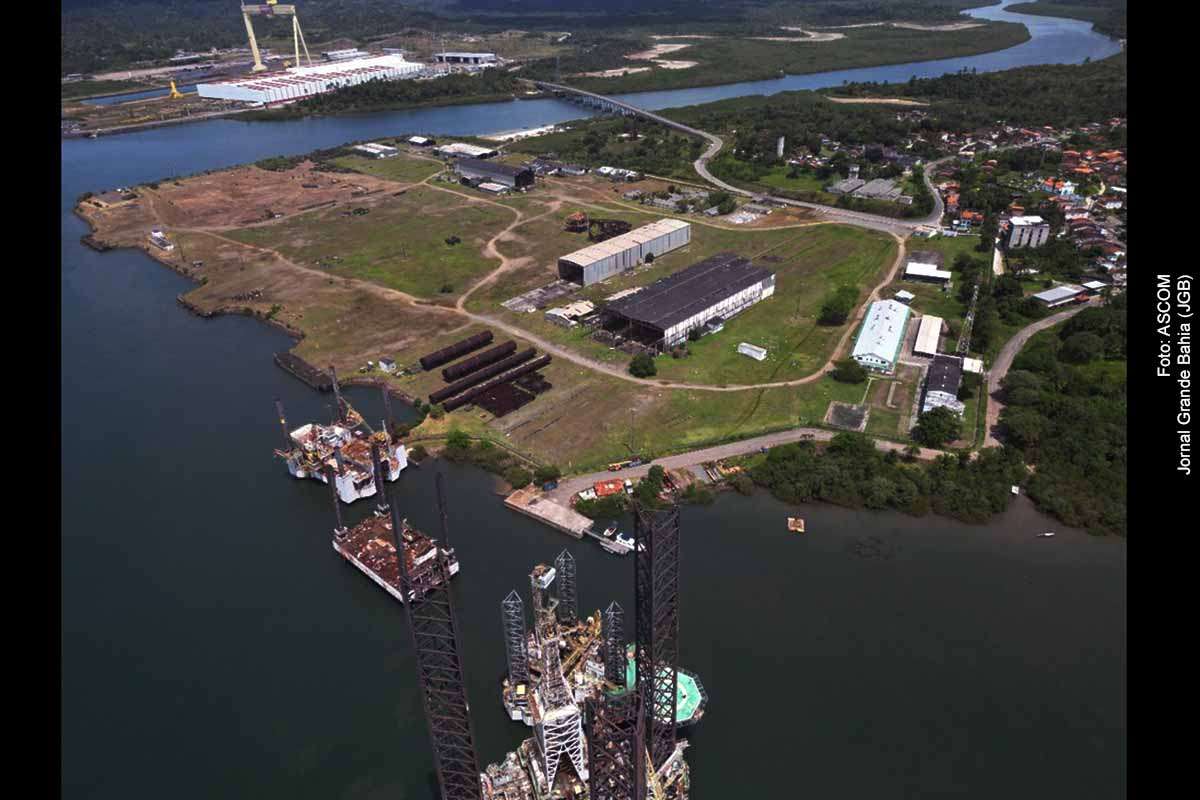 O Governo da Bahia firmou contrato com a Petrobras para utilizar parte do Estaleiro São Roque do Paraguaçu, em Maragogipe, como principal canteiro de apoio às obras da Ponte Salvador–Ilha de Itaparica. A área de aproximadamente 300 mil m² servirá como base logística para fabricação de estruturas e suporte operacional do empreendimento, considerado um dos maiores projetos de infraestrutura em andamento no país e estratégico para a integração regional.
