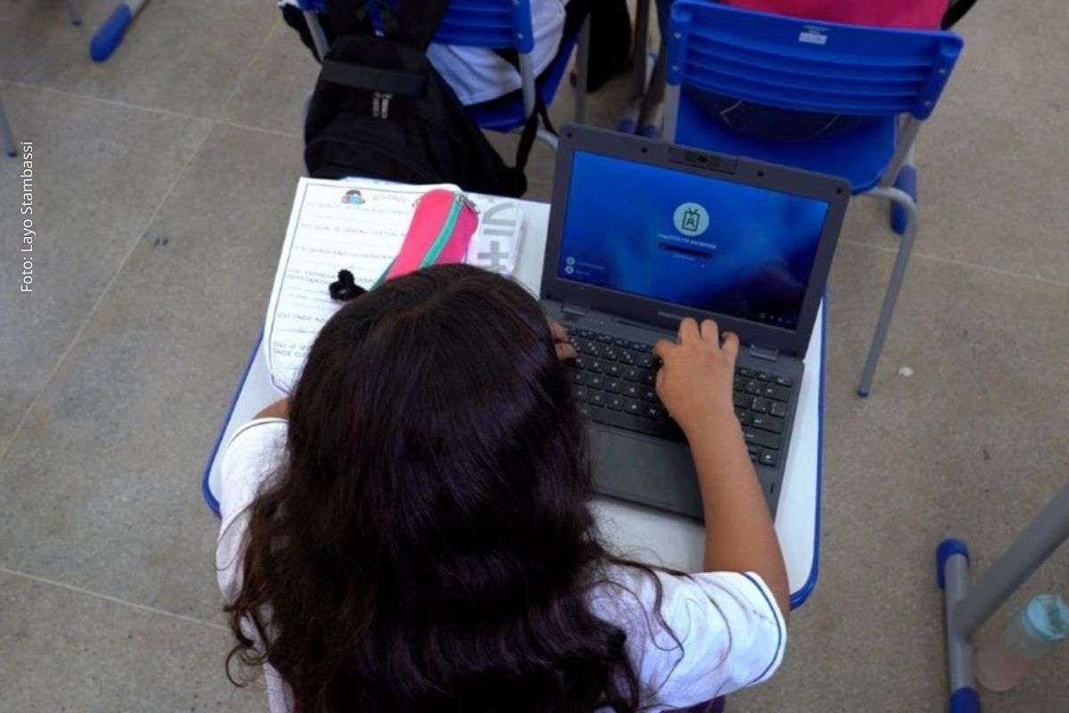 Censo Escolar mostra avanço na conectividade, incluindo áreas rurais, quilombolas, indígenas e educação especial.