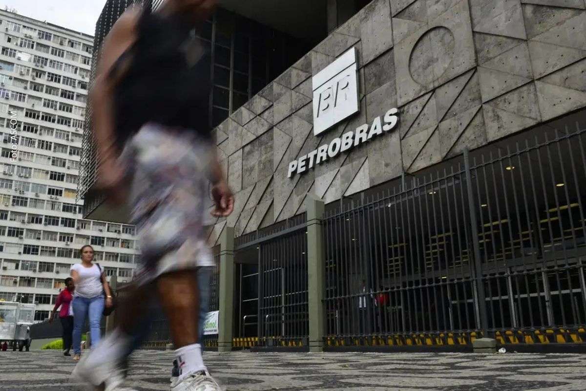 Empresa diz que entrega volumes superiores ao previsto enquanto avalia decisão regulatória sobre leilões de março.