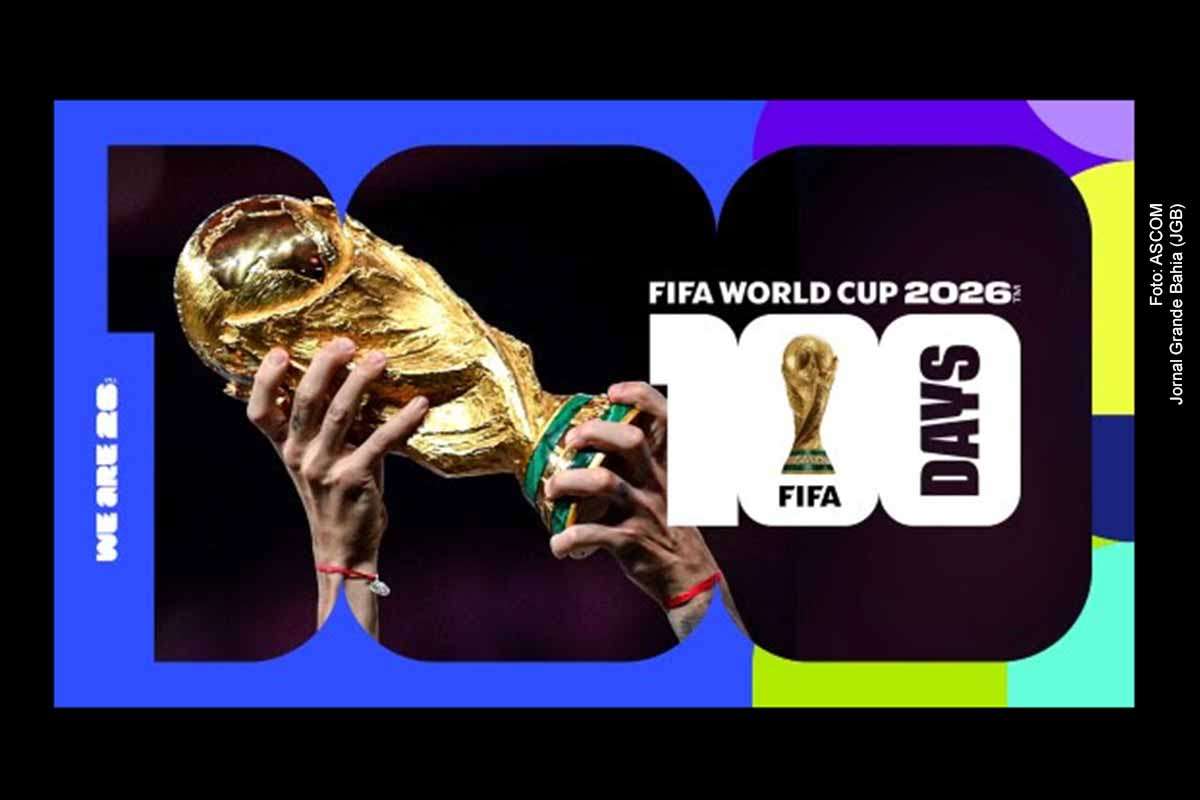 A FIFA revelou o pôster oficial da Copa do Mundo FIFA 2026™ a 100 dias do início do torneio, que será realizado por Canadá, México e Estados Unidos. A edição terá formato ampliado, com 48 seleções e 104 partidas. Até o momento, 42 equipes estão classificadas. O evento começa em 11 de junho e termina em 19 de julho, com vendas de ingressos e pacotes de hospitalidade em andamento.
