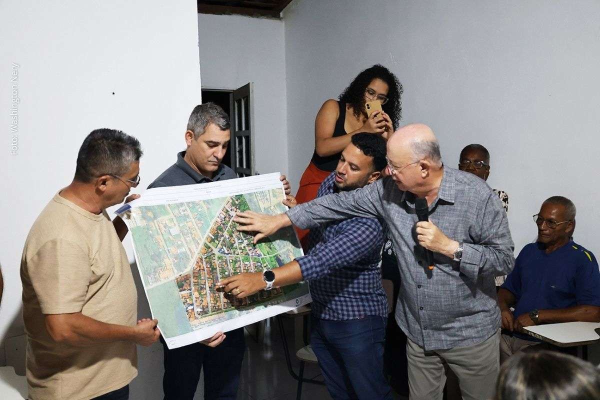 Ordem de serviço prevê georreferenciamento por drones, cadastro cartorial gratuito e obras de pavimentação em vias da comunidade.