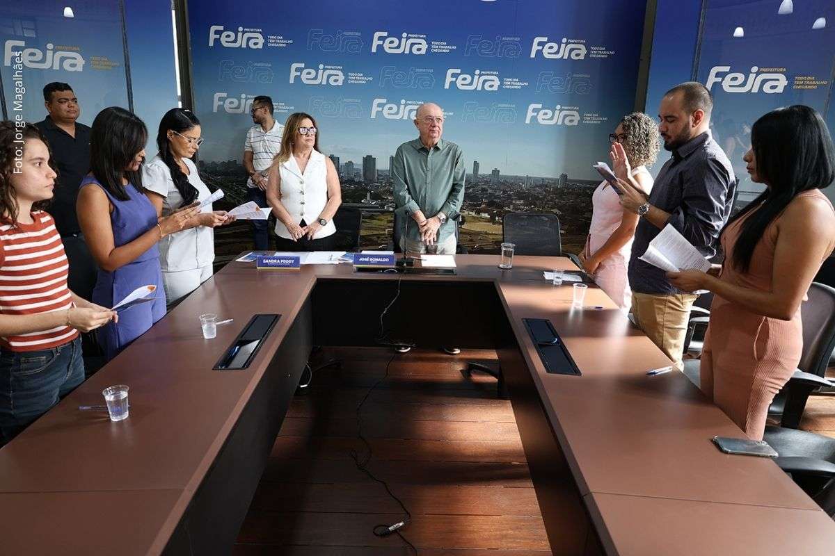 Novos profissionais atuarão em áreas como saúde, administração e inclusão, ampliando o atendimento à população.