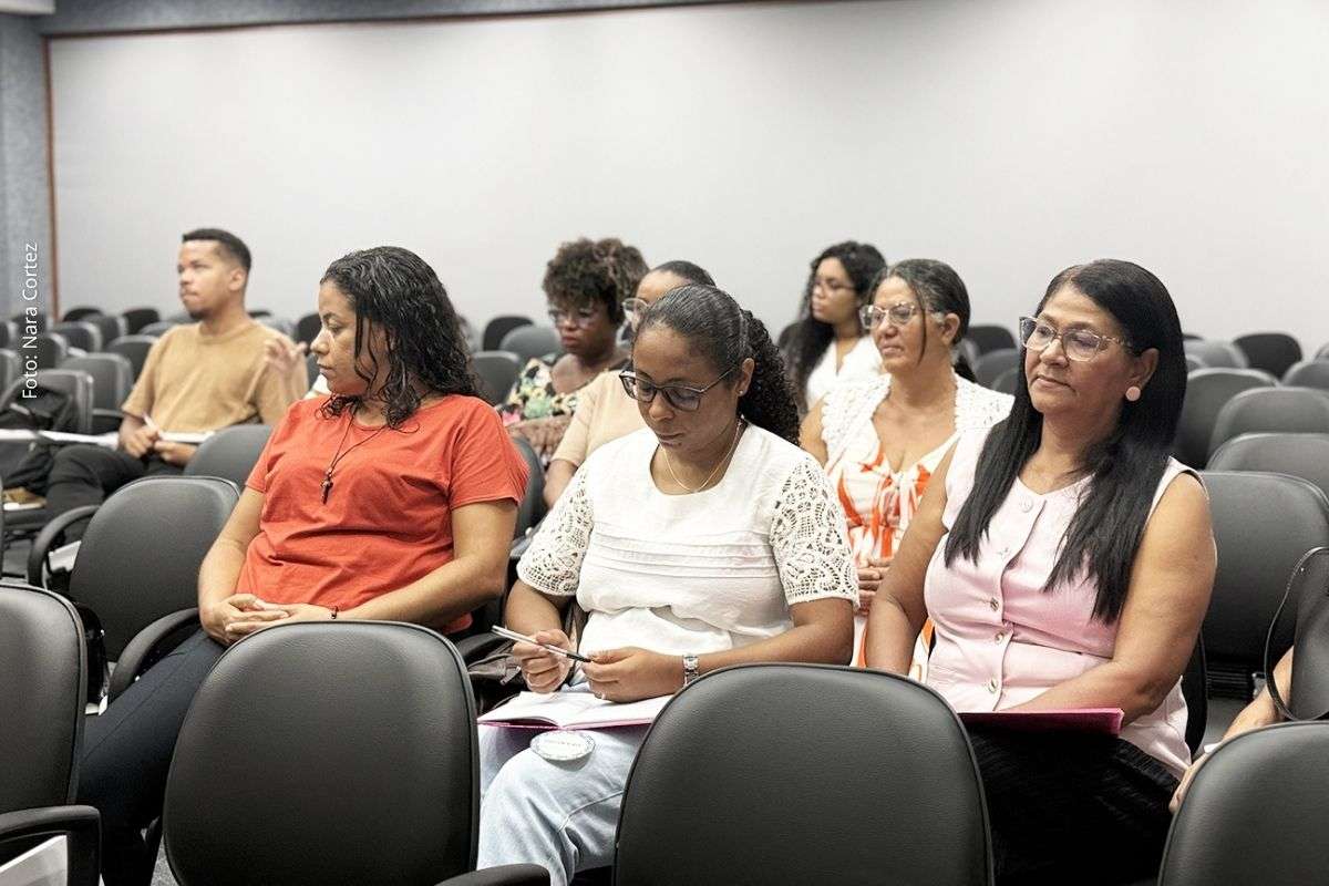 Programa federal ganha impulso no município com planejamento pedagógico e atuação em comunidades.