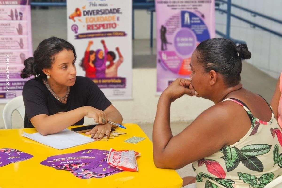 Ações descentralizadas incluem assistência jurídica, acolhimento psicológico e projeto de retificação de nome.