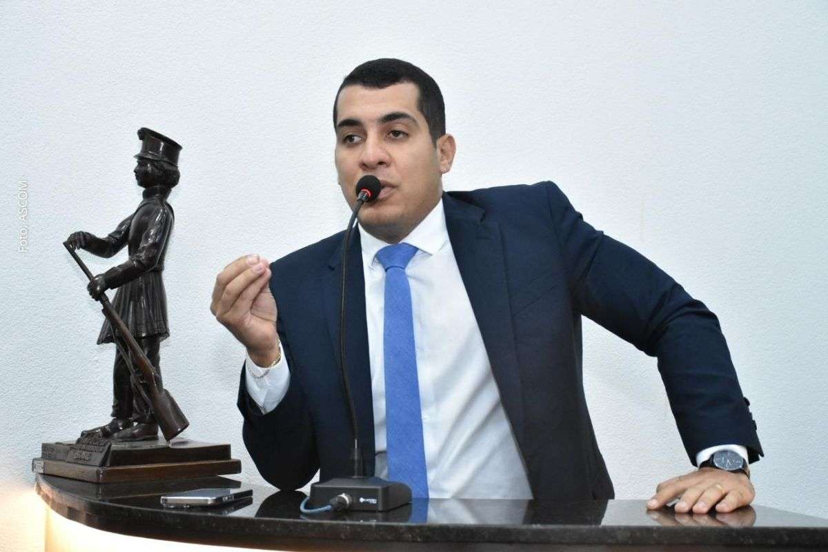 Proposta de programa para pacientes diabéticos é apresentada à Prefeitura e projeto aprovado estabelece regras de acessibilidade sensorial e alimentar em escolas.