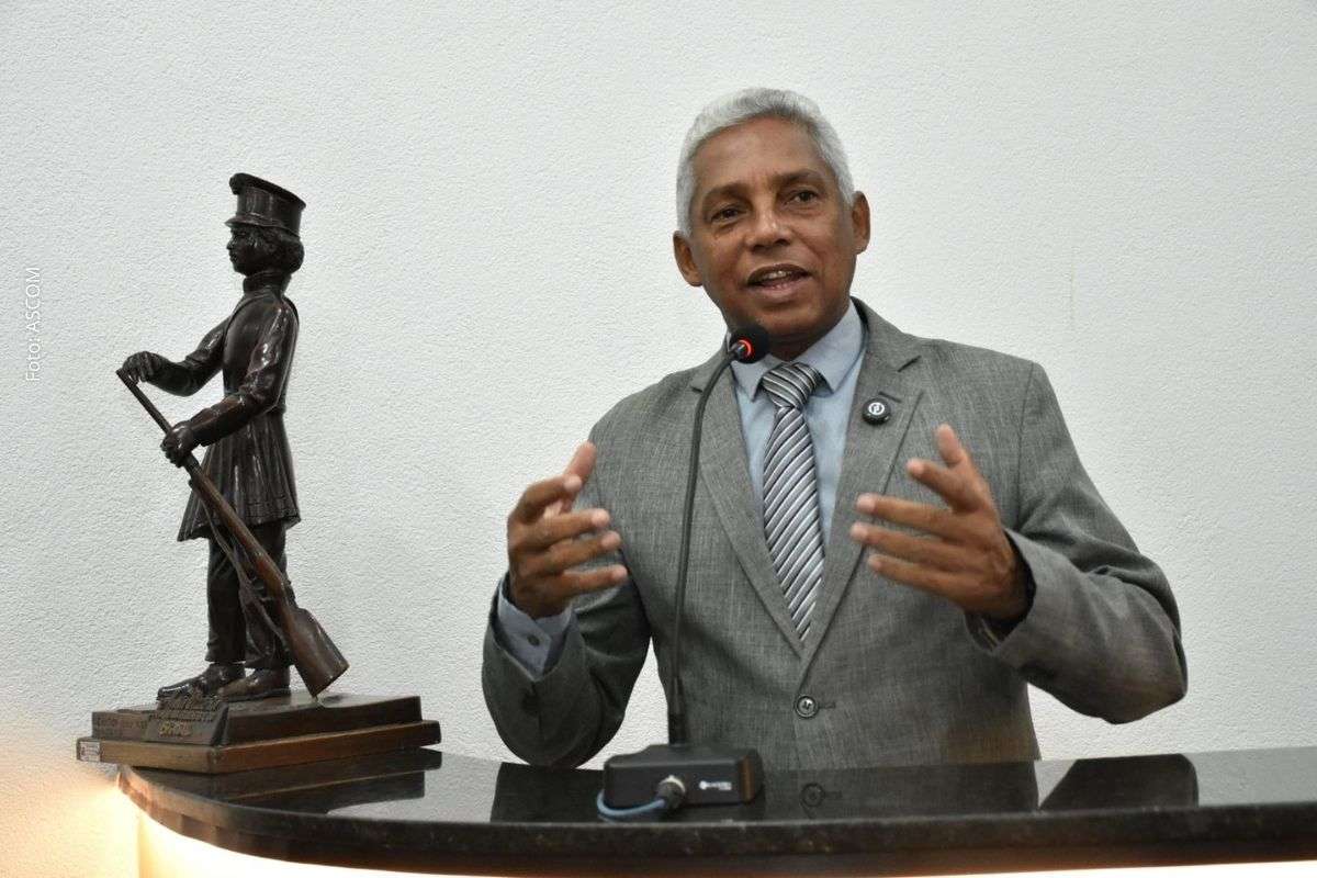 Vereadores apresentam propostas sobre estacionamento rotativo, transporte gratuito, infraestrutura viária e organização urbana no município.