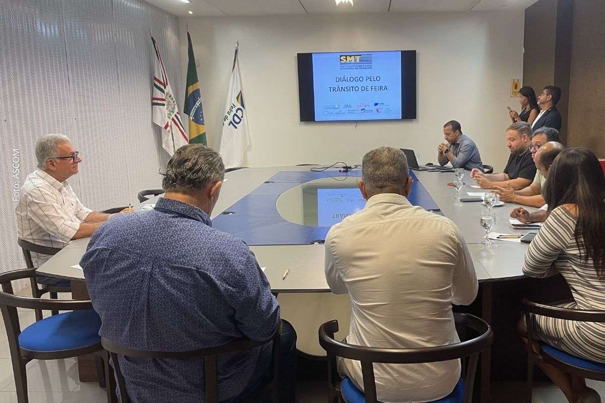 Reunião na CDL estabelece canal permanente entre setor produtivo e poder público para discutir mobilidade urbana.