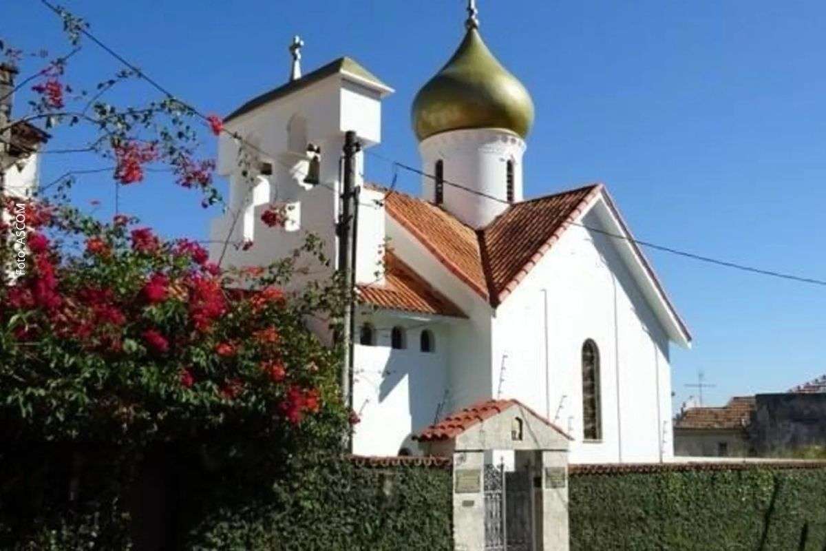 Celebração da Páscoa Ortodoxa e avanço de conversões indicam busca por novas expressões religiosas.
