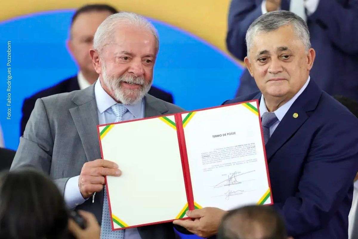 Deputado assume cargo nesta terça-feira (14/04/2026) e aponta diálogo como prioridade do governo federal.