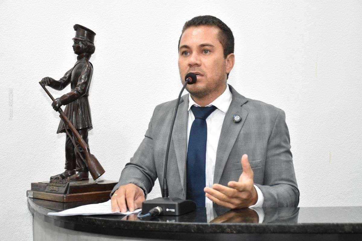 Indicações cobram ações de segurança viária e melhorias em equipamentos públicos nos bairros Santo Antônio dos Prazeres, Pedra do Descanso e Brasília.