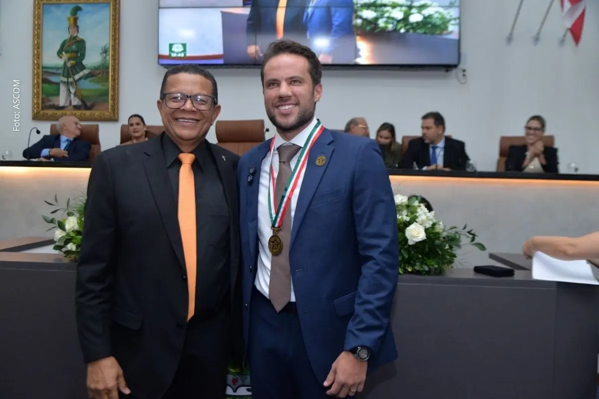 Honraria concedida pela Câmara Municipal reconhece atuação do advogado e vice-presidente da OAB Subseção Feira de Santana.