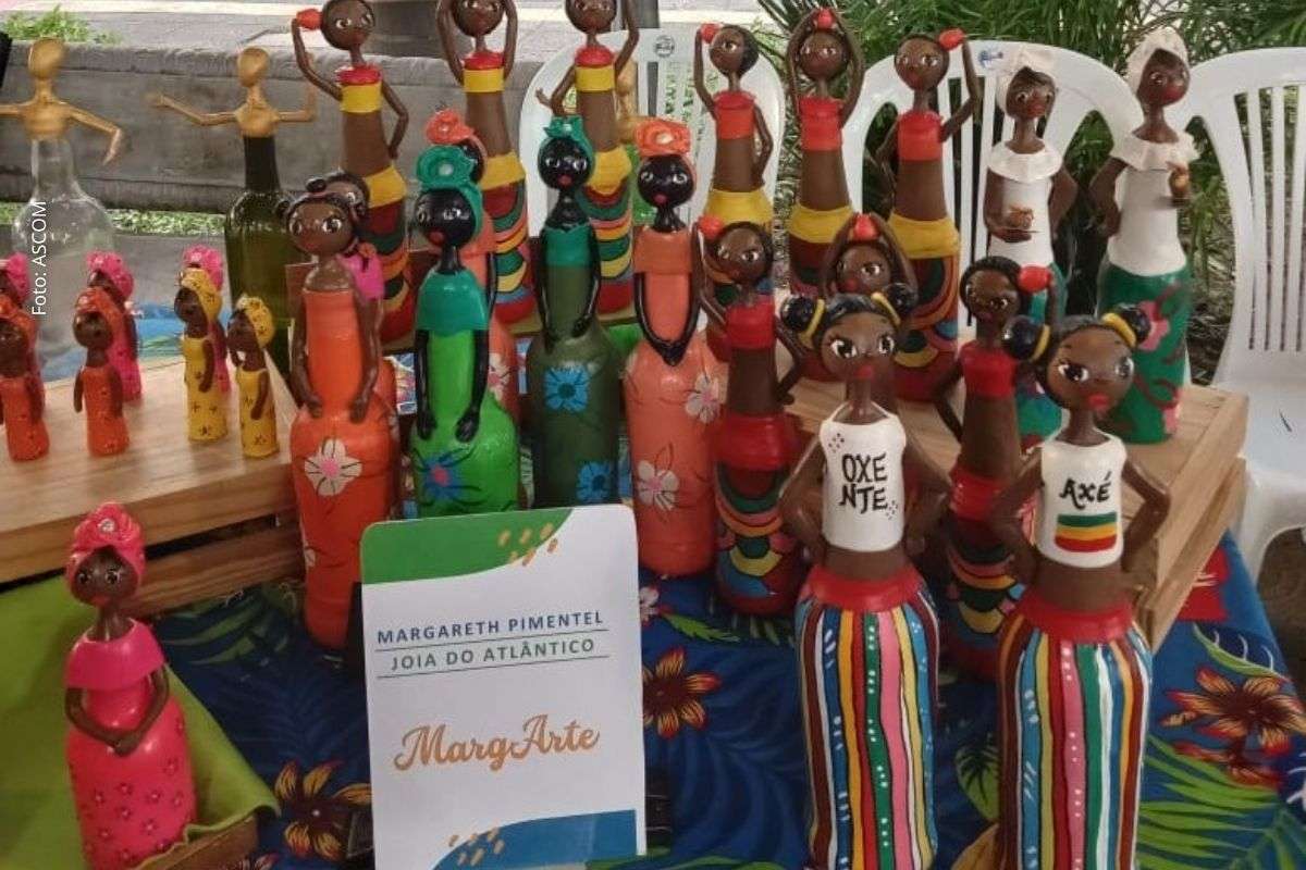 Projetos ligados ao Porto Sul, FIOL e Mina Pedra de Ferro incentivam reciclagem, capacitação profissional e fortalecimento comunitário em diferentes regiões baianas.