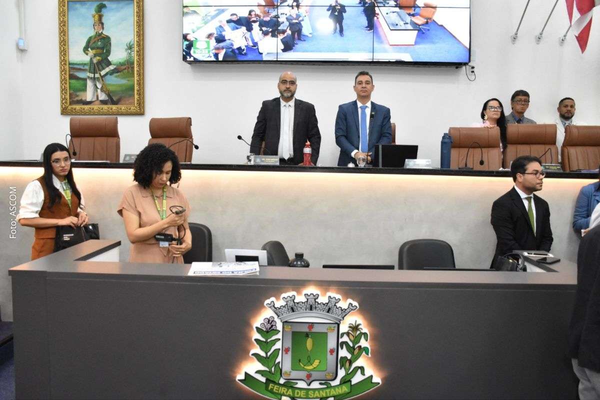 Homenagem na Câmara Municipal lembrou as servidoras Alzenir Pereira e Raquel Sales Feitosa, vítimas de ataque registrado em instituição de ensino de Rio Branco.