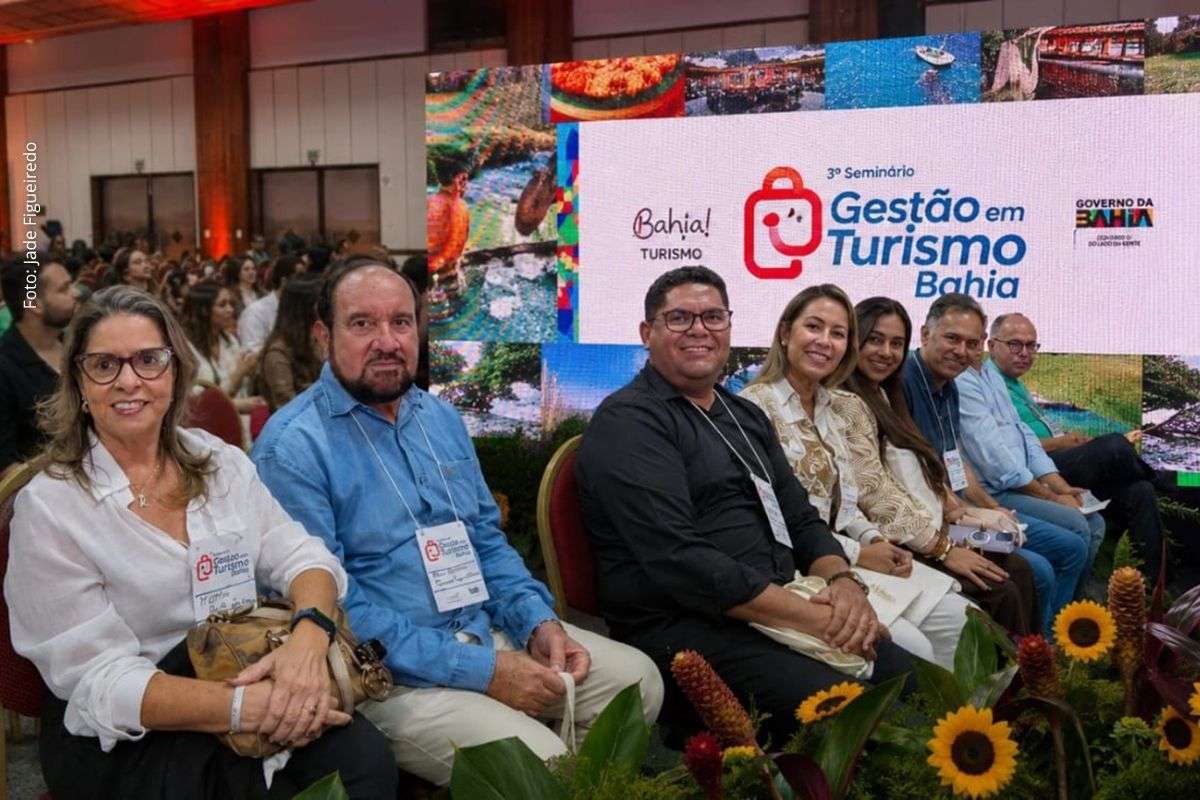 Representantes municipais discutiram desenvolvimento regional, impactos econômicos do turismo e fortalecimento da gestão pública durante evento realizado na terça-feira (27/05/2026).