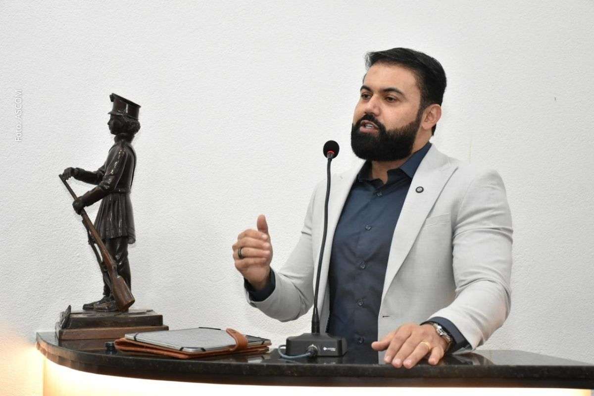 Proposta em análise no Legislativo municipal prevê diretrizes para uso do medicamento em unidades de saúde como estratégia no tratamento da obesidade.
