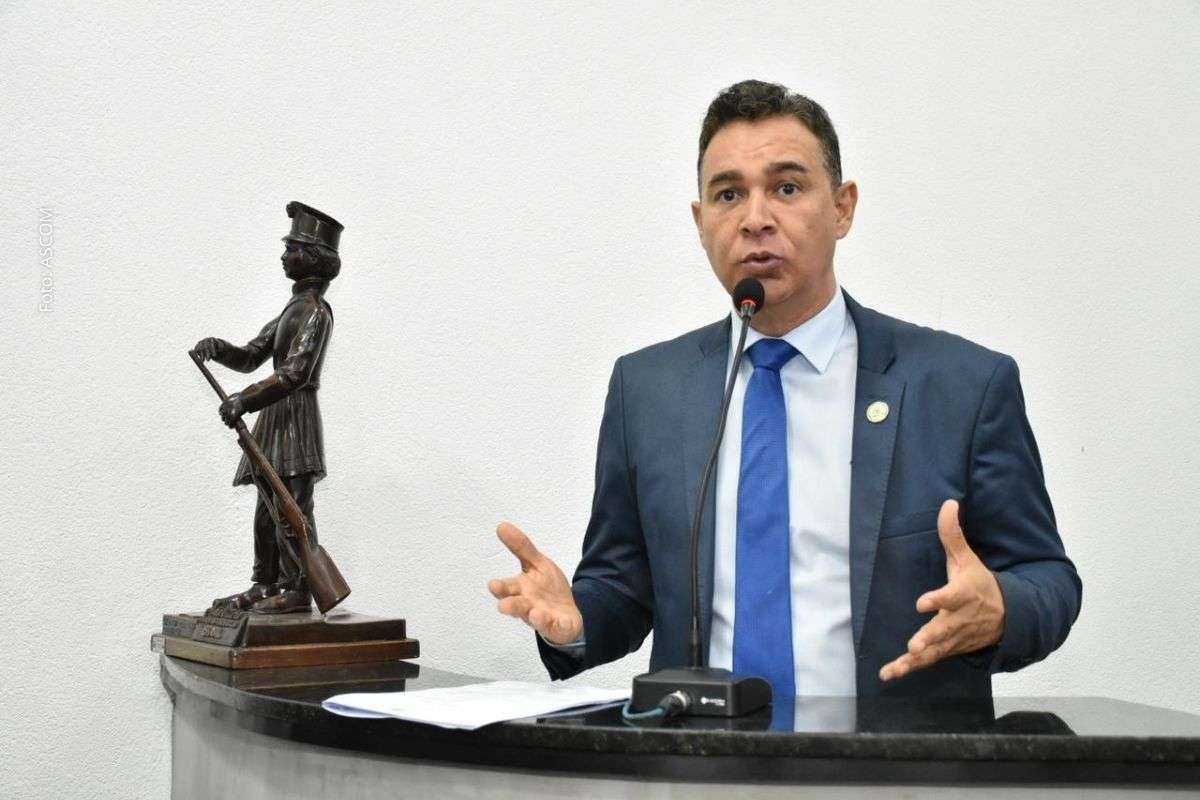 Proposta apresentada pelo vereador Marcos Lima prevê oficialização da via, instalação de placas e atualização de CEP junto aos Correios.