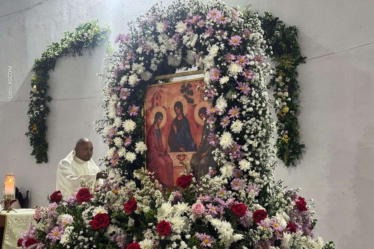 Celebração religiosa foi presidida por Dom Zanoni Demettino Castro e contou com presença do prefeito José Ronaldo, além de arrecadação destinada a ações sociais.