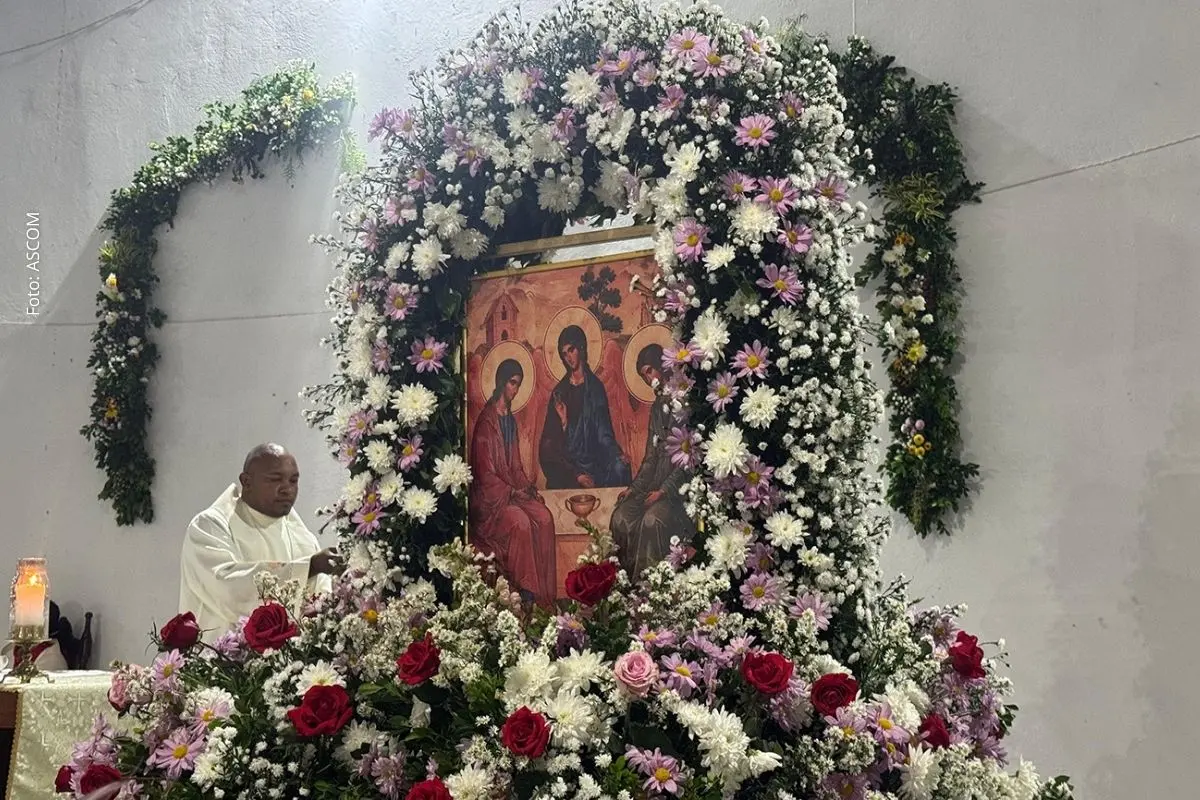 Celebração religiosa foi presidida por Dom Zanoni Demettino Castro e contou com presença do prefeito José Ronaldo, além de arrecadação destinada a ações sociais.