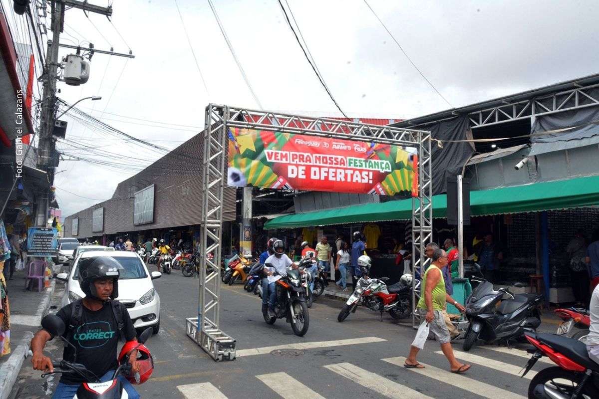 Evento acontece no domingo (07/06/2026) e contará com pinturas temáticas que unem cultura junina, futebol e valorização da produção artística local.