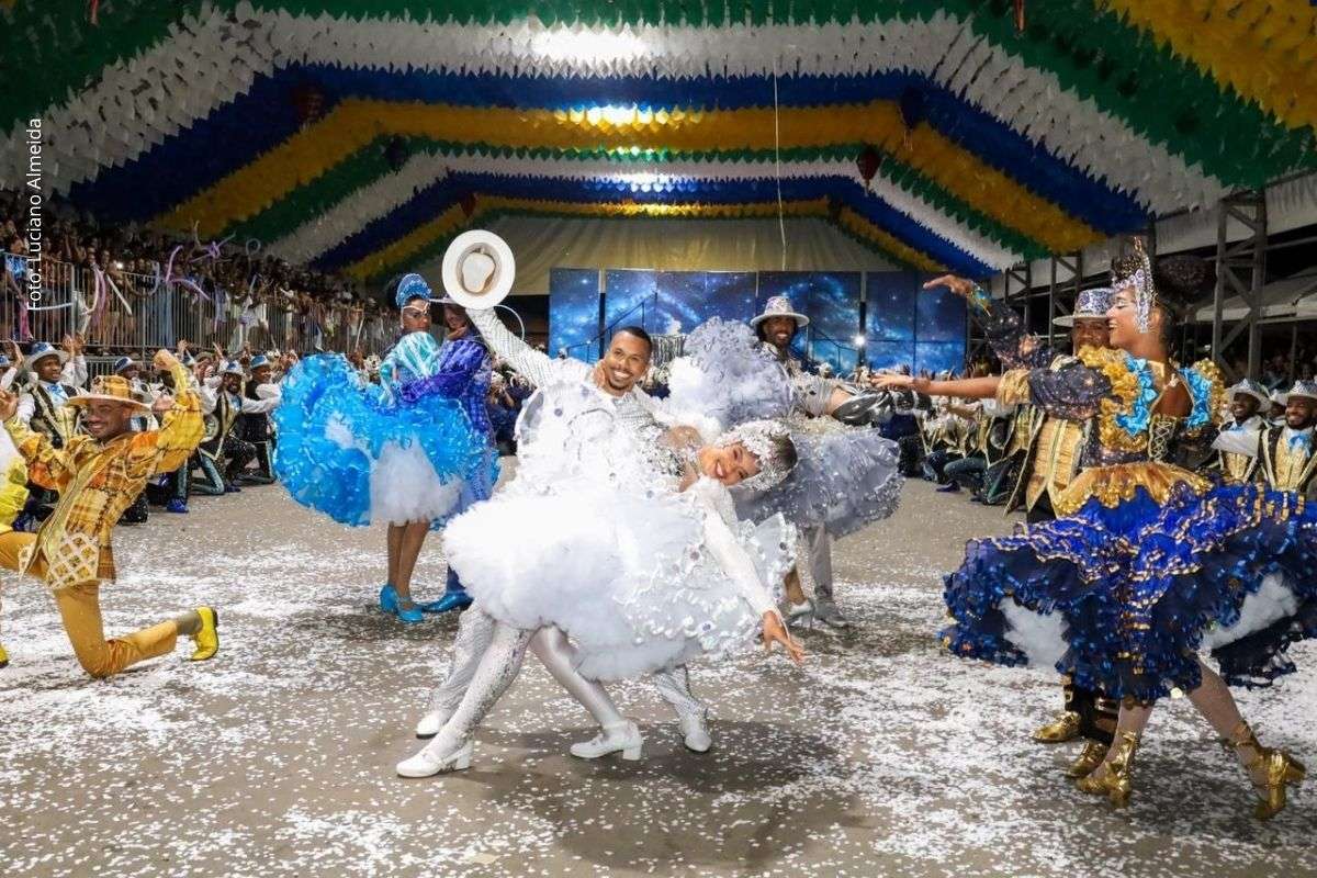 Evento reuniu 12 grupos juninos, distribuiu premiação de R$ 28 mil e integrou a programação do São João do município.
