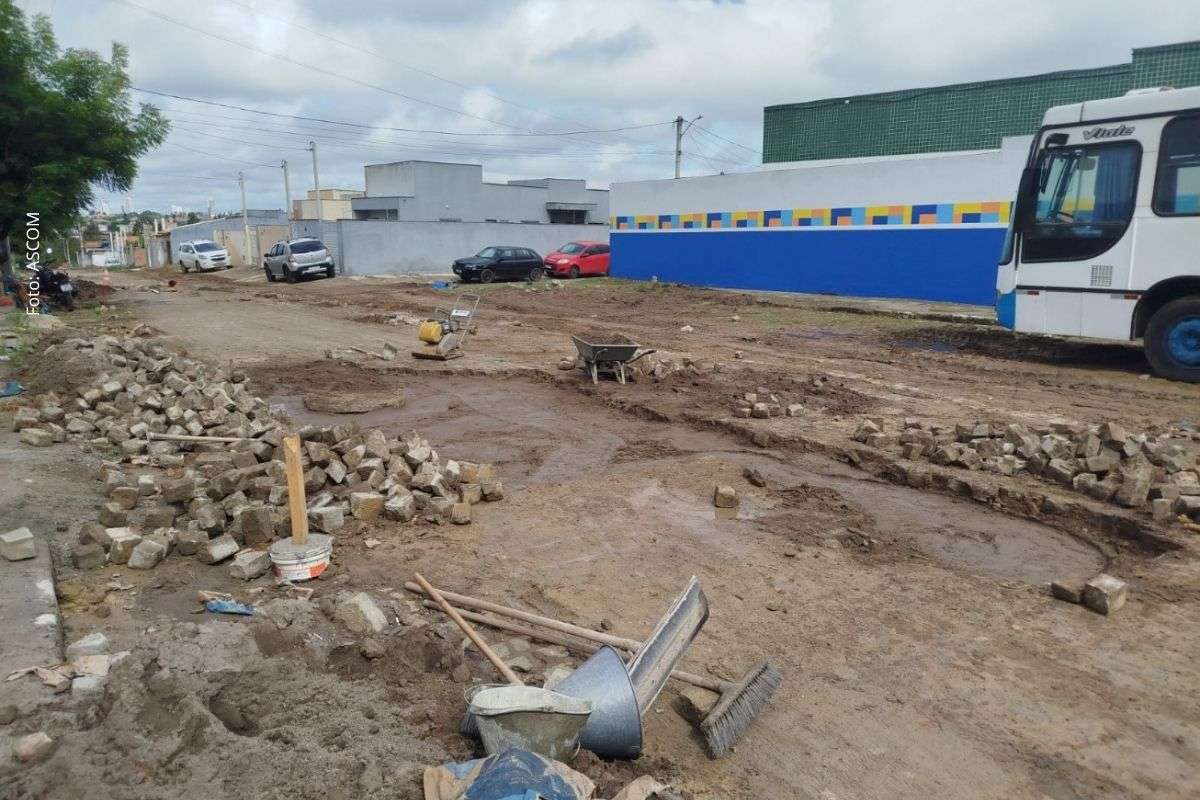 Sedur determinou a recuperação imediata da via pública e acompanha a regularização dos serviços executados pela empresa responsável pela intervenção.