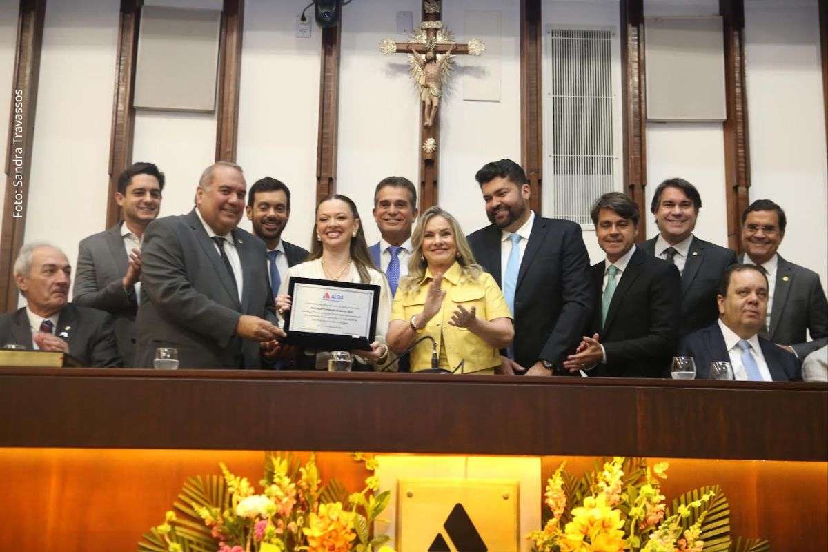 Presidente da ALBA ressaltou a atuação de Isabela Suarez e a participação da entidade nos debates sobre economia e desenvolvimento da Bahia.