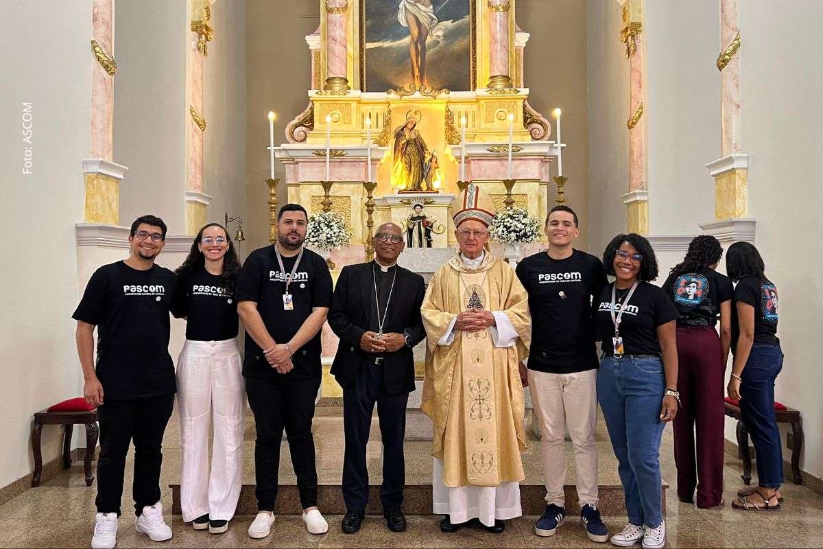 Novo setor reúne ASCOM, Pascom, núcleos de Rádio e TV e Design e Produção Gráfica; delegação da Arquidiocese também participou do 9º Encontro Nacional da Pascom, em Aparecida.